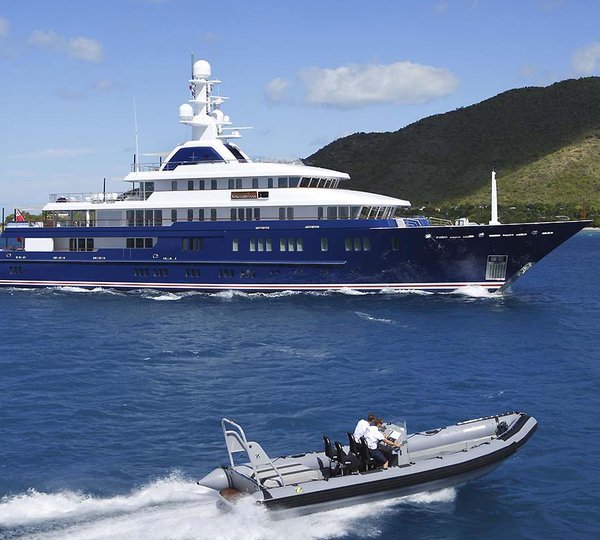 private yacht hire fiji